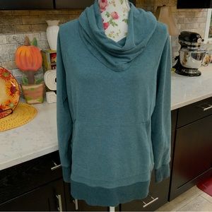 LL Bean Cozy Pullover Cowl Neck Sweatshirt Kangaroo Pocket 
Green 
XL Petite